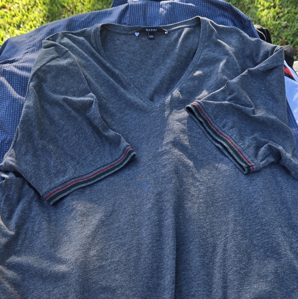 Gucci Men's Heather Navy V-Neck Tee with Signature Stripe Cuffs